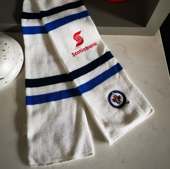 NHL Wpg Jets scarf - Picture 2 of 4